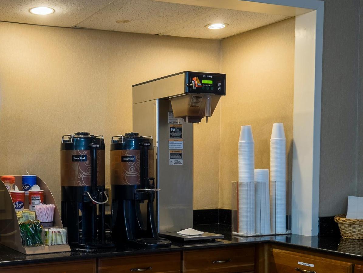 Red Roof Inn Virginia Beach-Norfolk Airport Екстер'єр фото